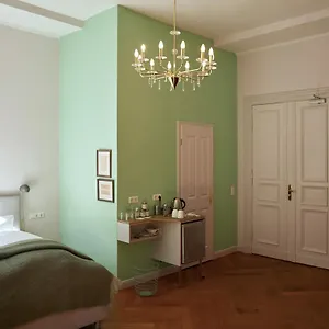 Vilhelm 7 4*, Berlín Alemania